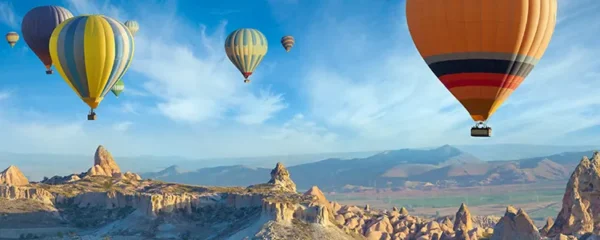 Excursion en montgolfière : survolez des paysages magnifiques et vivez une expérience aérienne unique